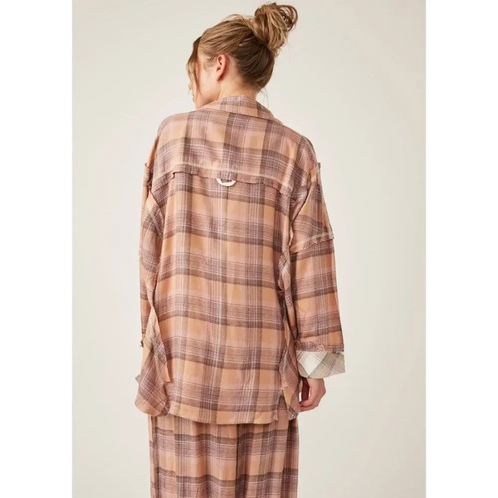 free people fallin' for flannel‎ sleep shirt tan & pink combo women size small